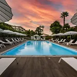 Отель Paradiso Арона