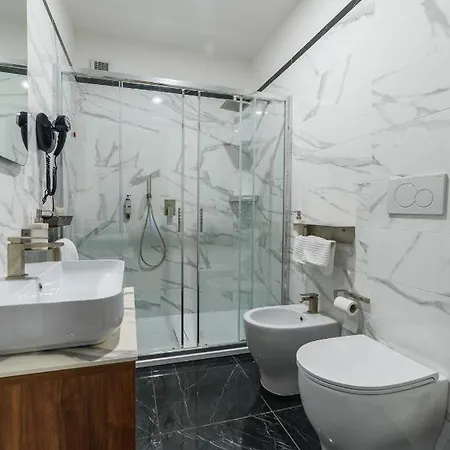 Paradiso Hotel 4*