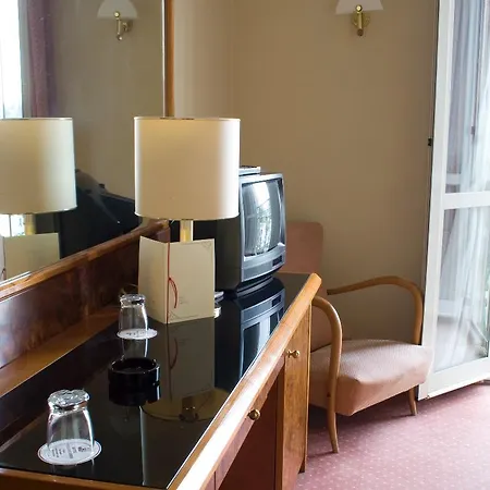 Paradiso Hotel Arona