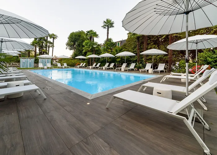 Paradiso Hotel Arona